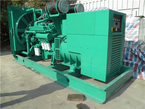 大名出租发电机 发电机组厂家：柴油发电机组的控制屏的作用是什么？