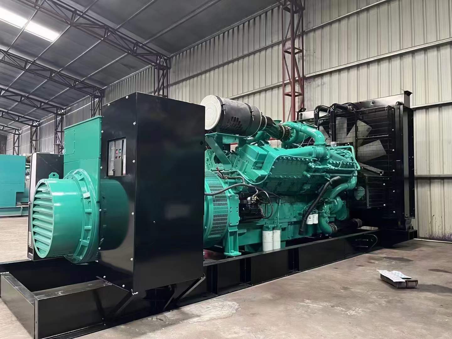 大名如何降低 800kW 柴油发电机输出电流的波动？