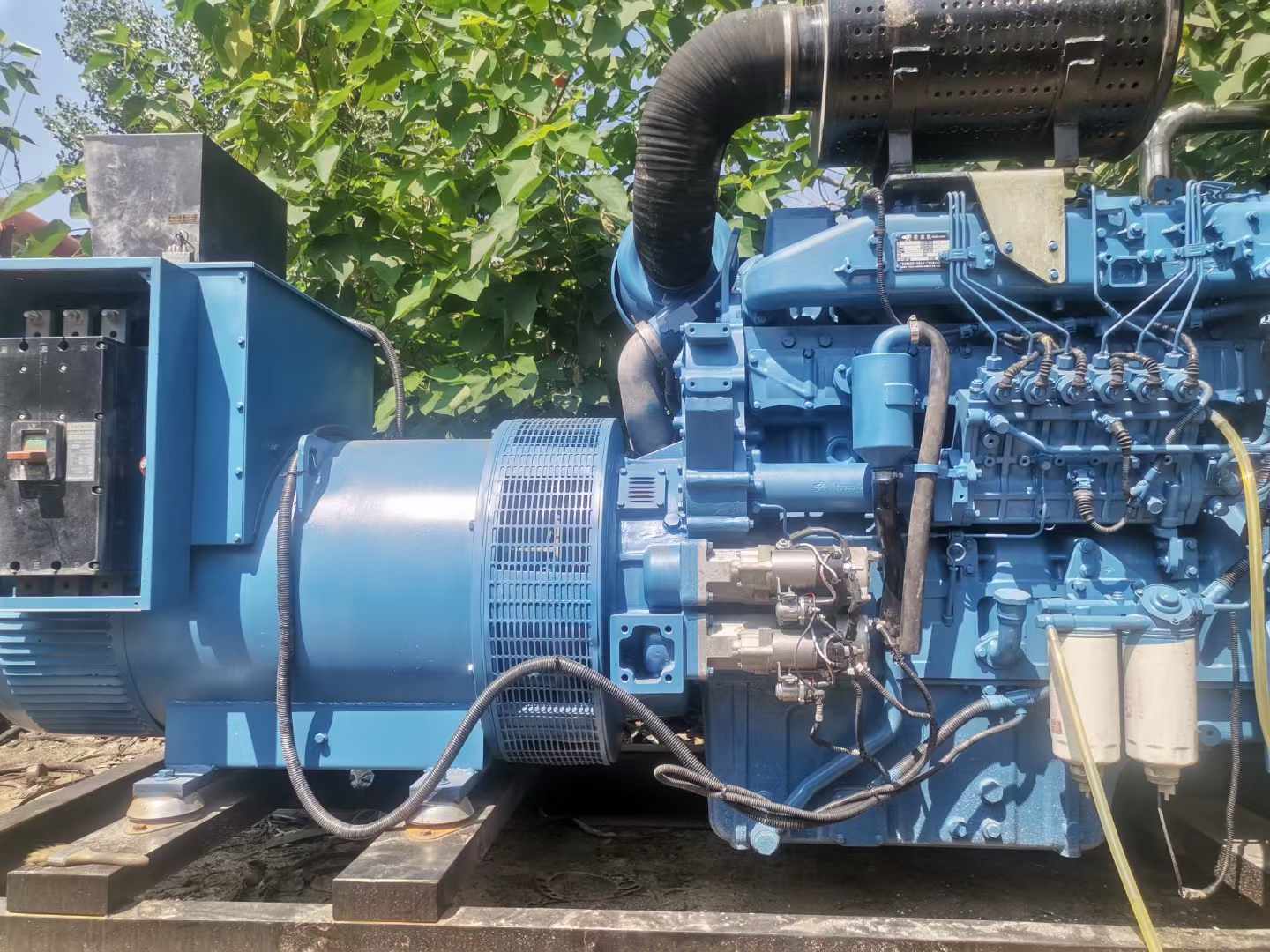 大名详细说明降低 800kW 柴油发电机输出电流波动的方法